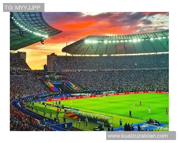 在绿茵场上绽放足球烟花点亮激情与梦想的夜空